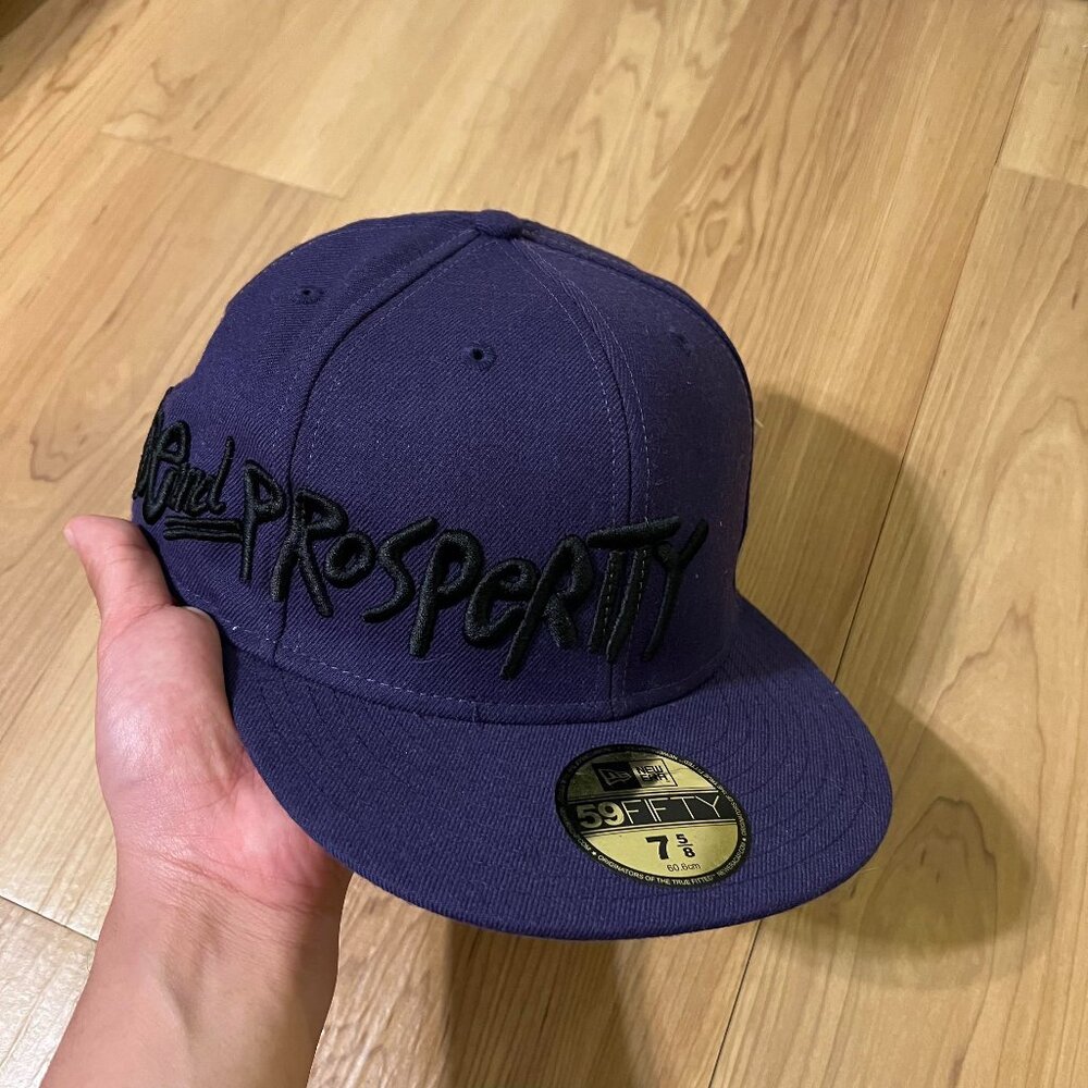 New Era Stussy Peace and Prosperity Fitted Hat - Picture 1 of 11